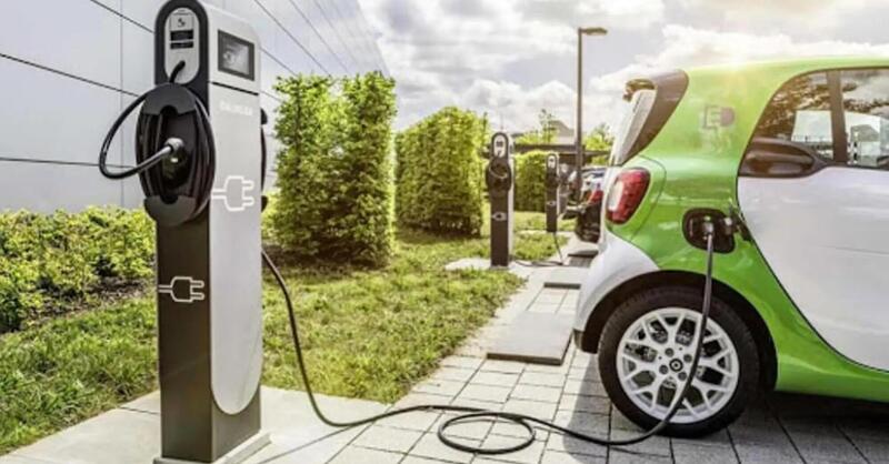 Il PD si esprime sulle auto elettriche e ibride: arriva un piano da 5 miliardi di euro