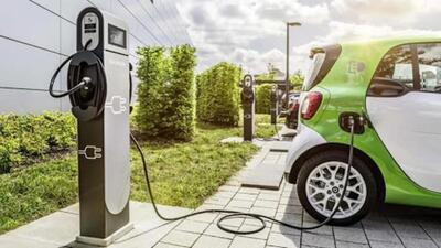 Il PD si esprime sulle auto elettriche e ibride: arriva un piano da 5 miliardi di euro