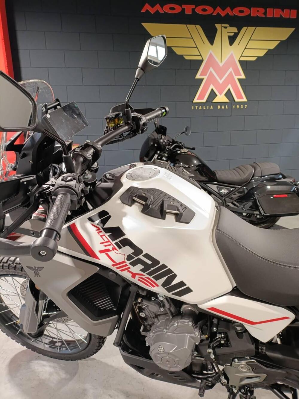 Moto Morini Allthrike 450 (2025 - 26) (5)