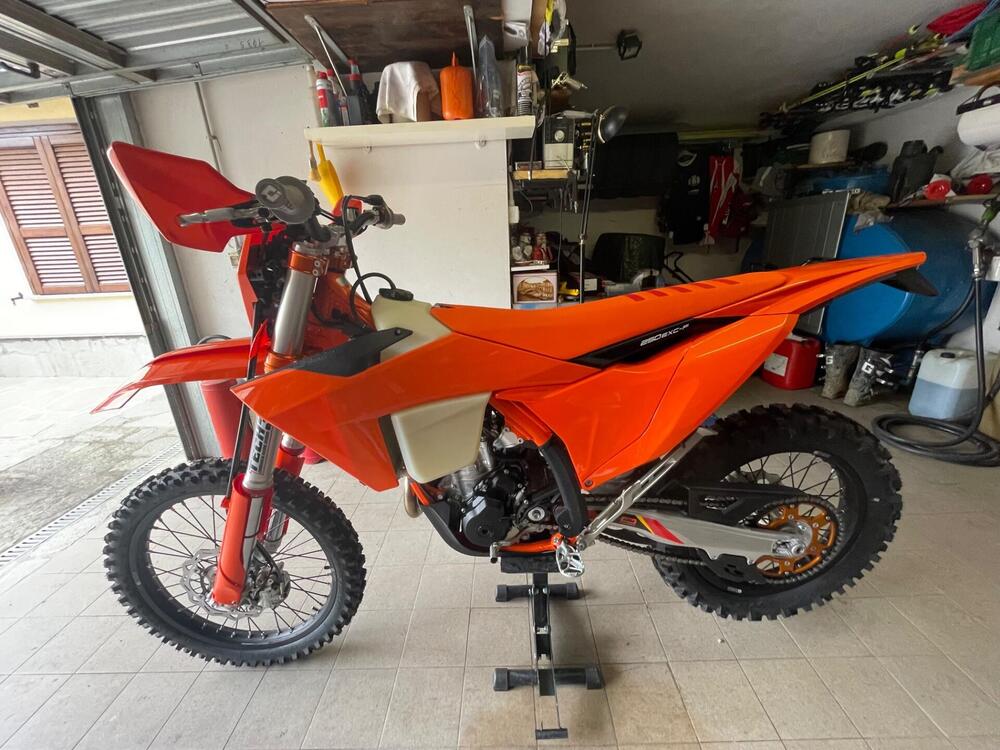 KTM 250 EXC-F Six Days (2025) (5)