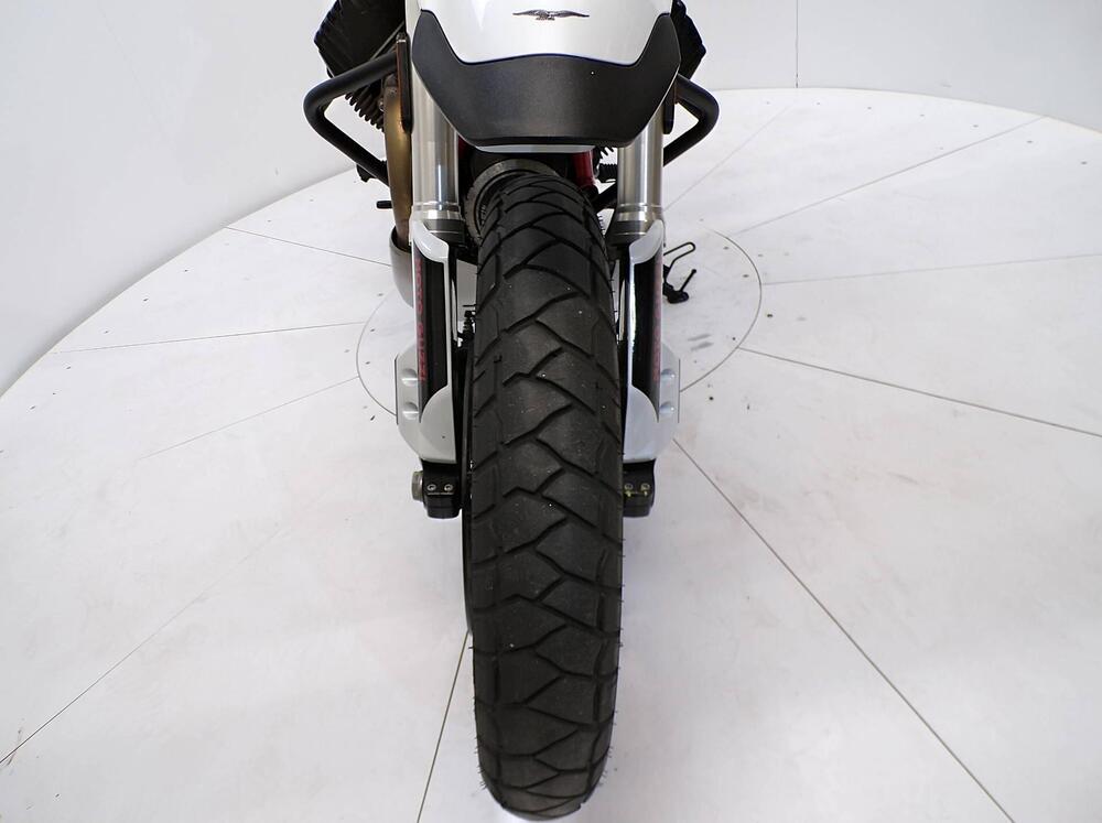 Moto Guzzi V85 TT Evocative Graphics (2021 - 23) (10)