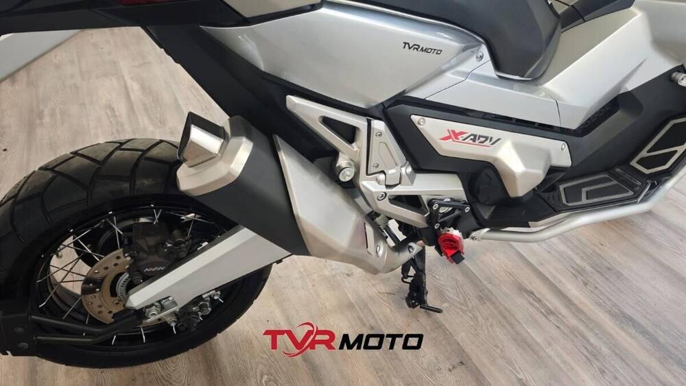Honda X-ADV 750 (2017) (7)