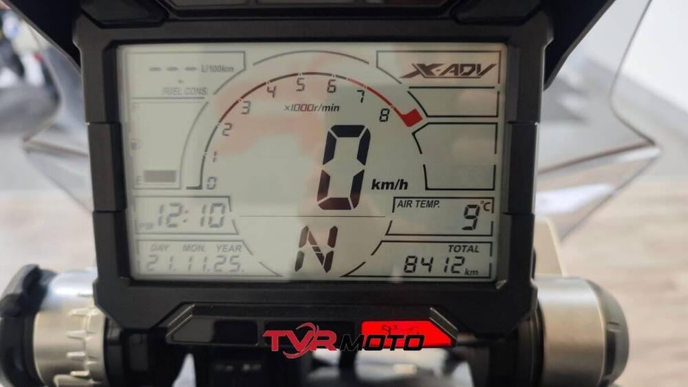 Honda X-ADV 750 (2017) (6)