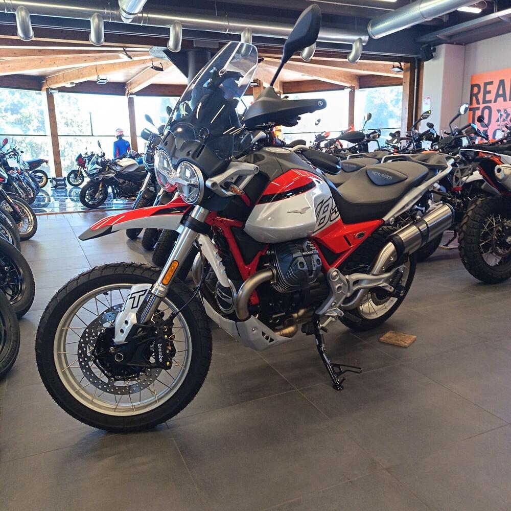 Moto Guzzi V85 TT (2024 - 26)