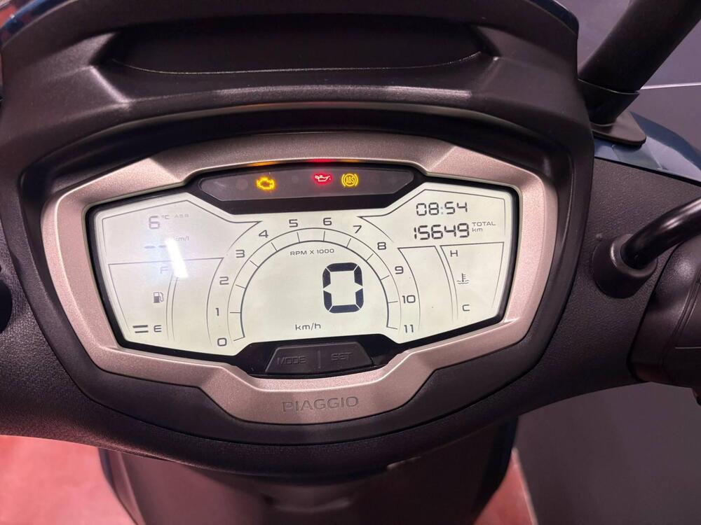 Piaggio Beverly 400 S ABS-ASR (2021 - 24) (2)