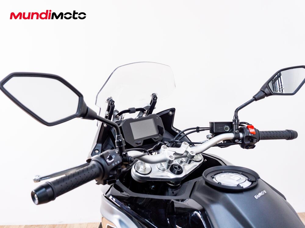 Voge Valico 650DSX (2021 - 24) (11)