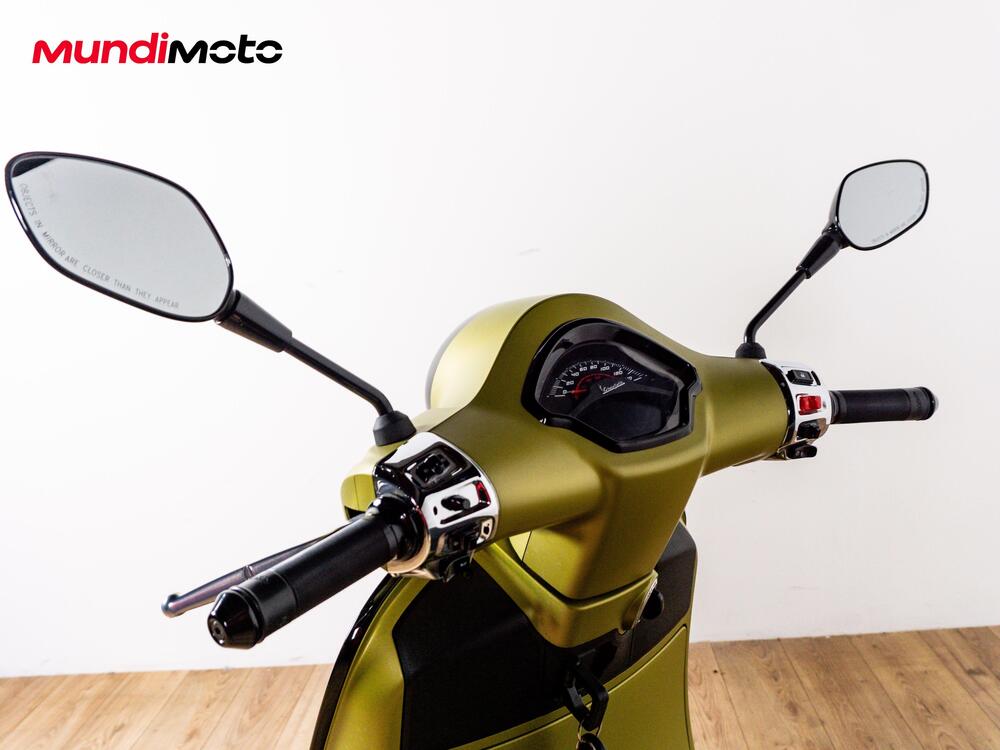 Vespa GTS 300 Super (2017 - 18) (11)