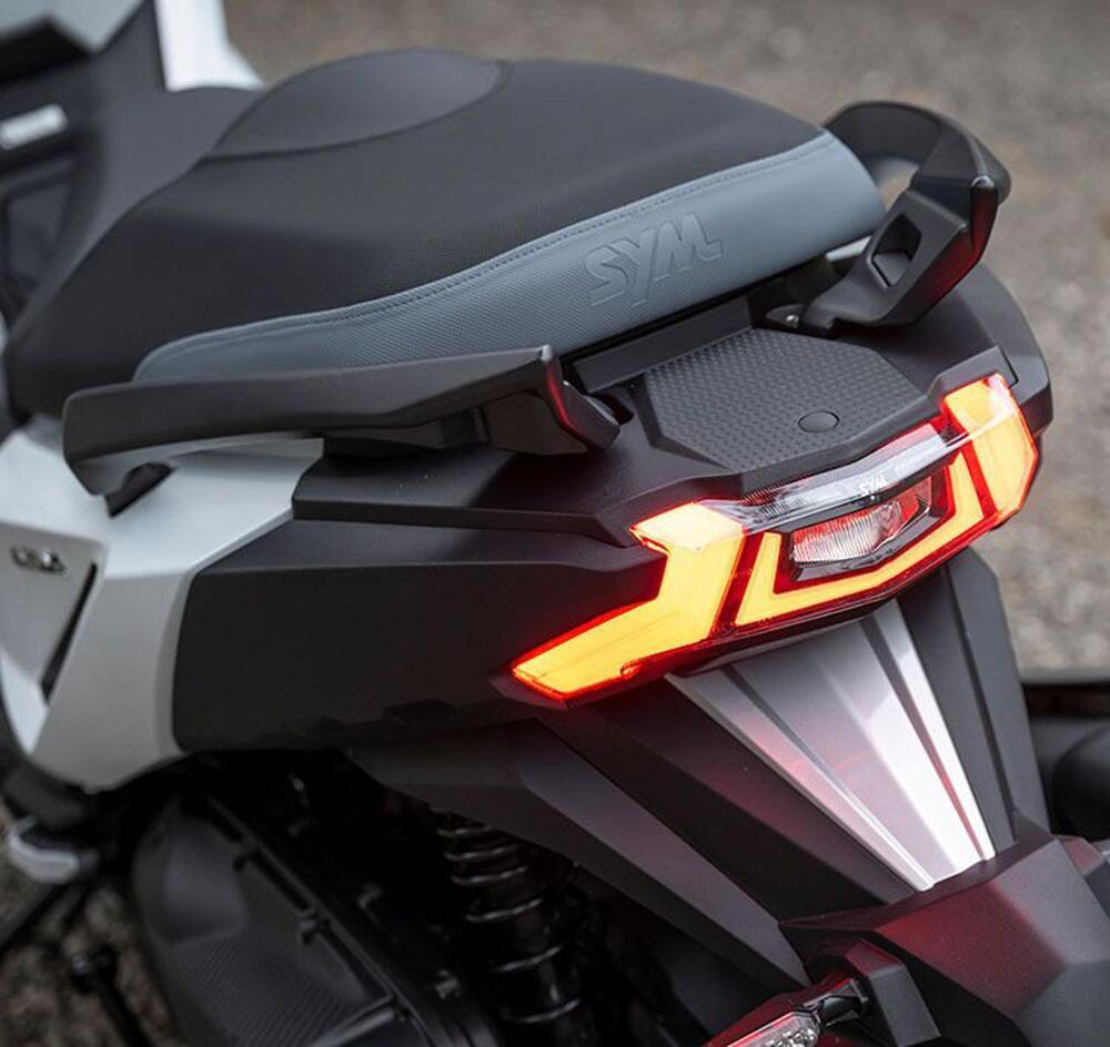 Sym ADX 300 (2024 - 26) (5)