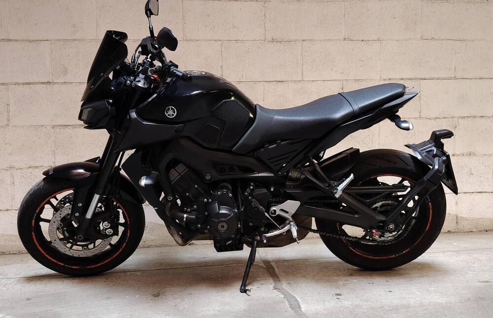 Yamaha MT-09 (2017 - 20) (4)