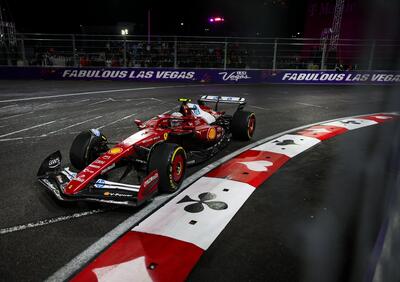 F1. Carlos Sainz incanta nelle qualifiche di Las Vegas, mentre la Ferrari annaspa sul bagnato. E la colpa dei guai di Lewis Hamilton è sua