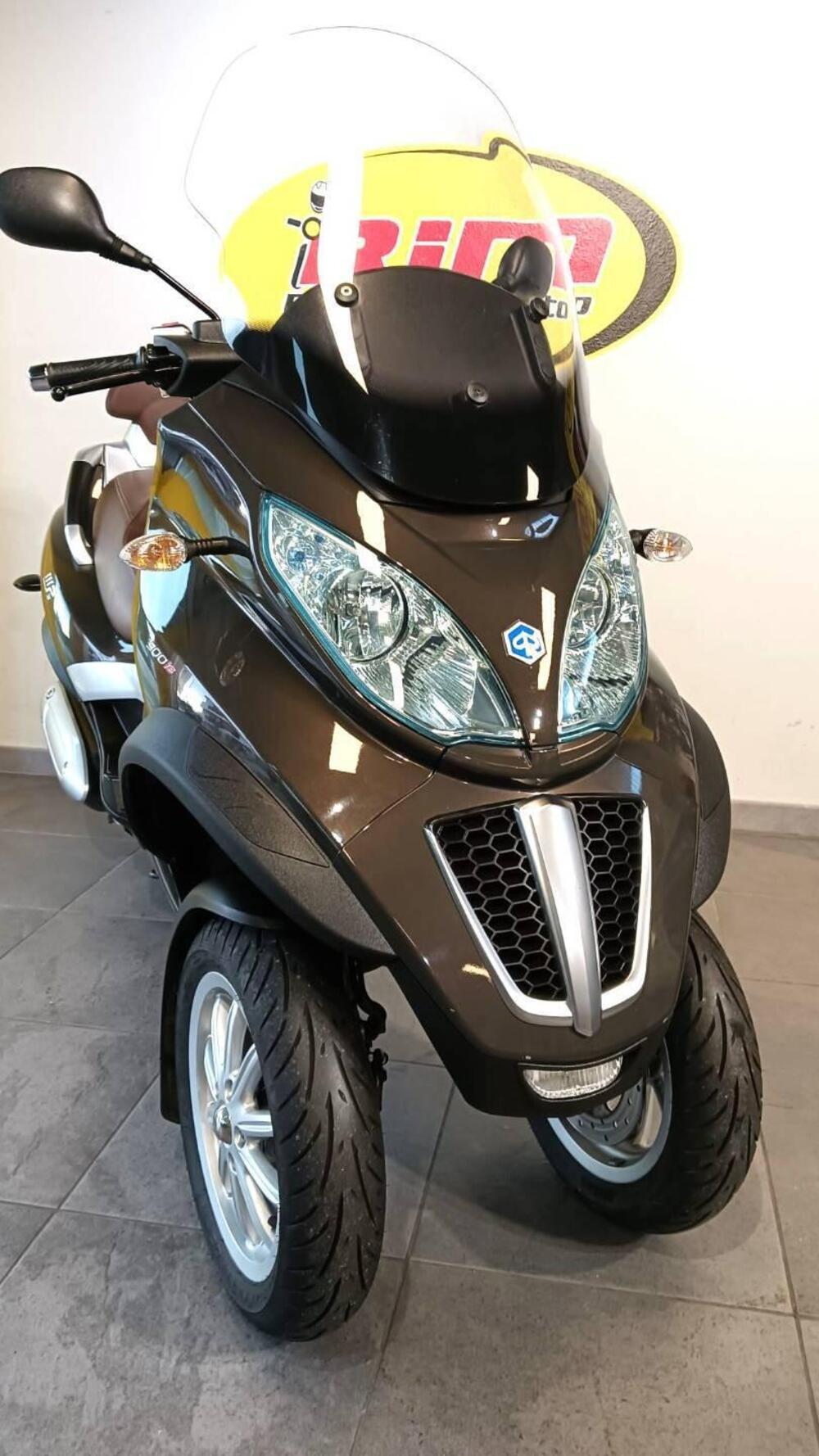 Piaggio Mp3 300 ie Business LT ABS (2014 - 16) (12)