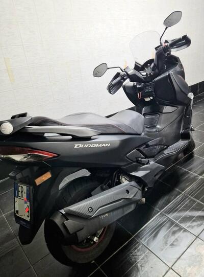 Suzuki Burgman AN 400 (2017 - 20) usata