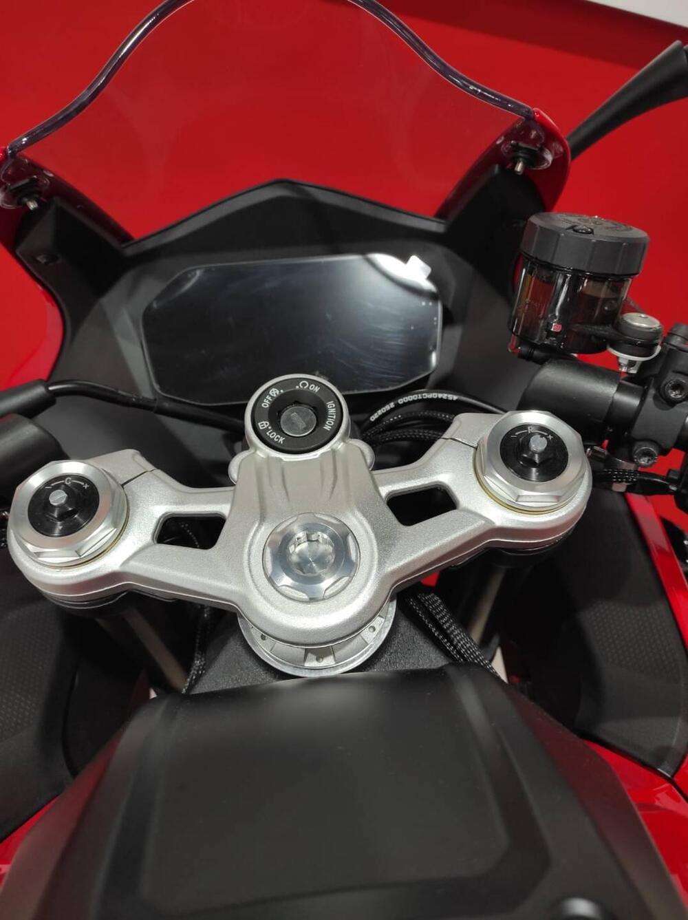 QJ Motor SRK 800 RR (2025 - 26) (12)