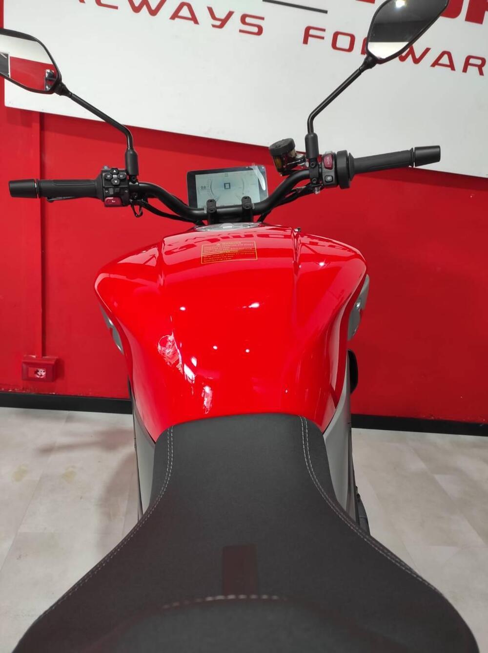 QJ Motor SRK 900 (2025 - 26) (5)