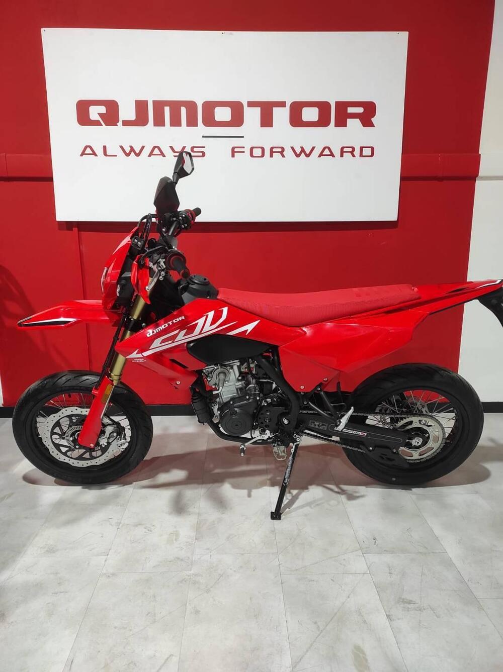 QJ Motor COV 125 (2025 - 26)