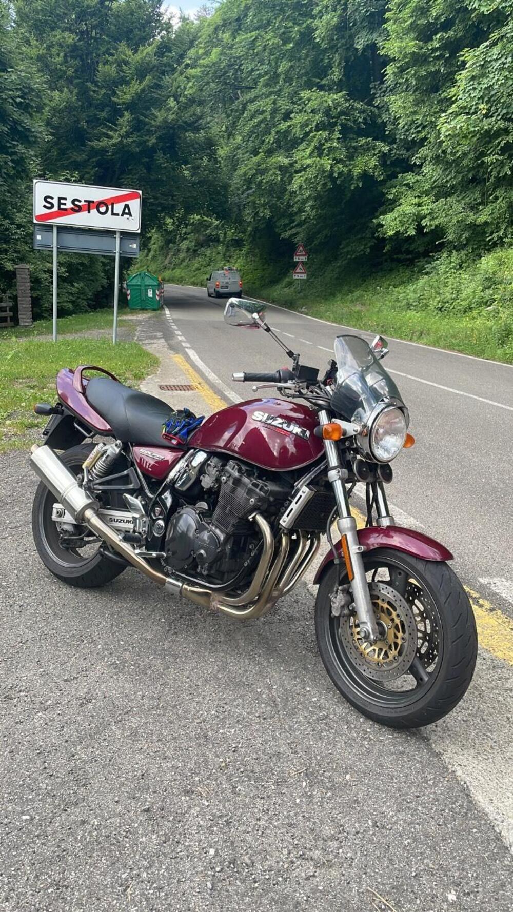 Suzuki GSX 750 (1998 - 03) (3)