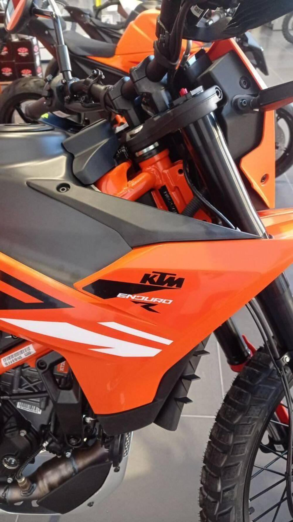 KTM 390 Enduro R (2025 - 26) (5)