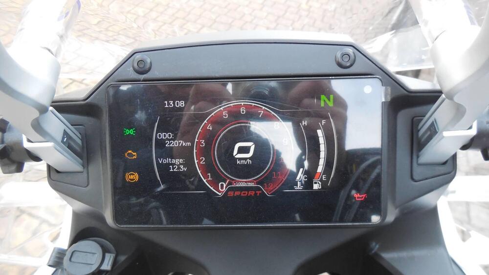 CFMOTO 650MT (2021 - 24) (4)