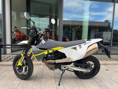 Husqvarna 701 Supermoto (2022) usata