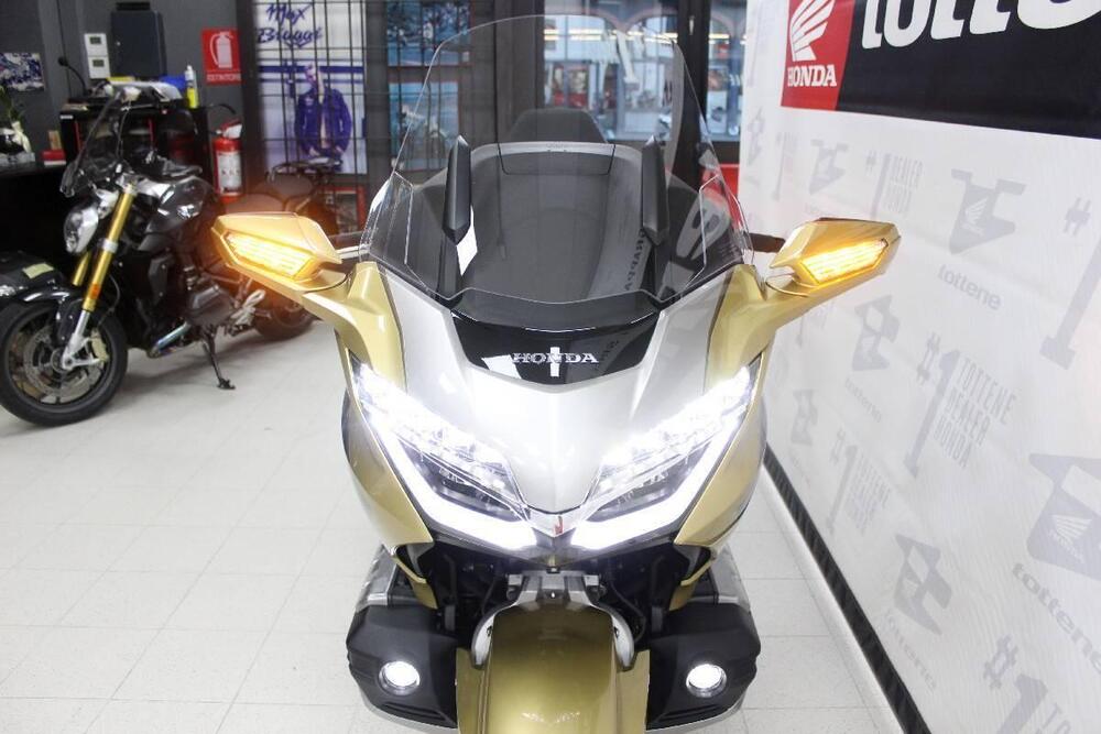 Honda GL 1800 Gold Wing Tour 50° Anniversario (2025 - 26) (4)