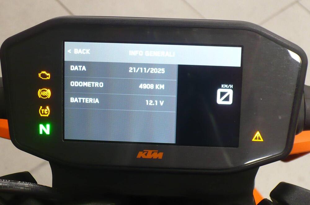 KTM 890 Duke GP (2022 - 23) (12)