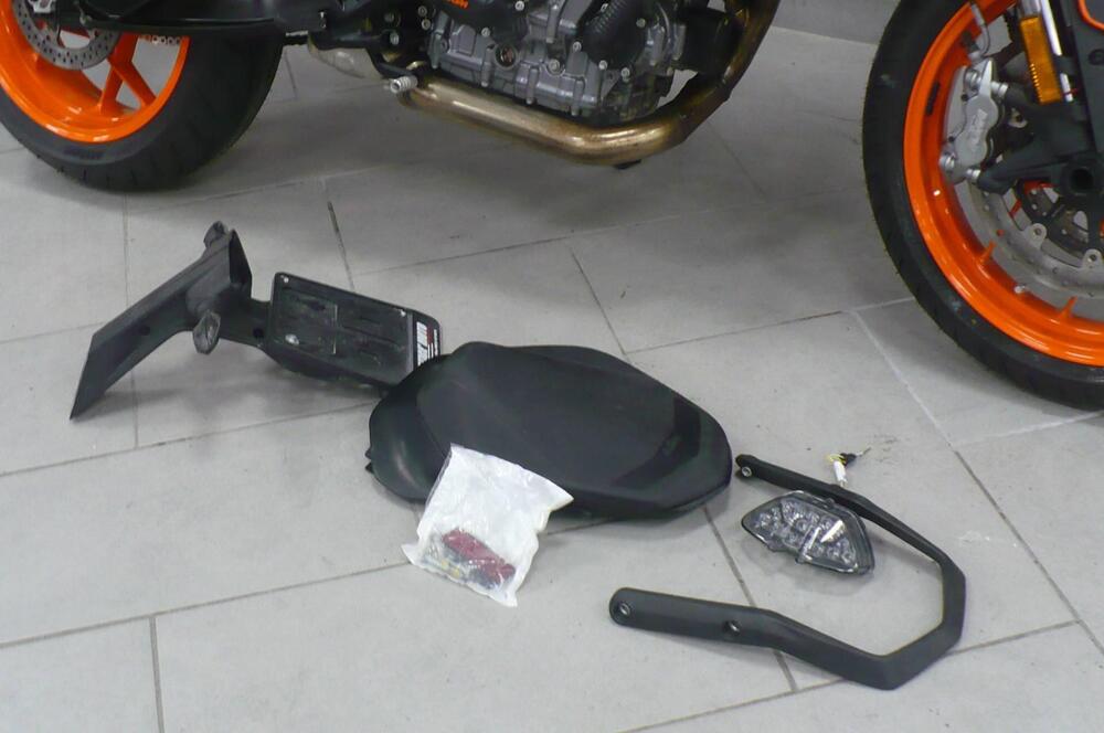 KTM 890 Duke GP (2022 - 23) (13)