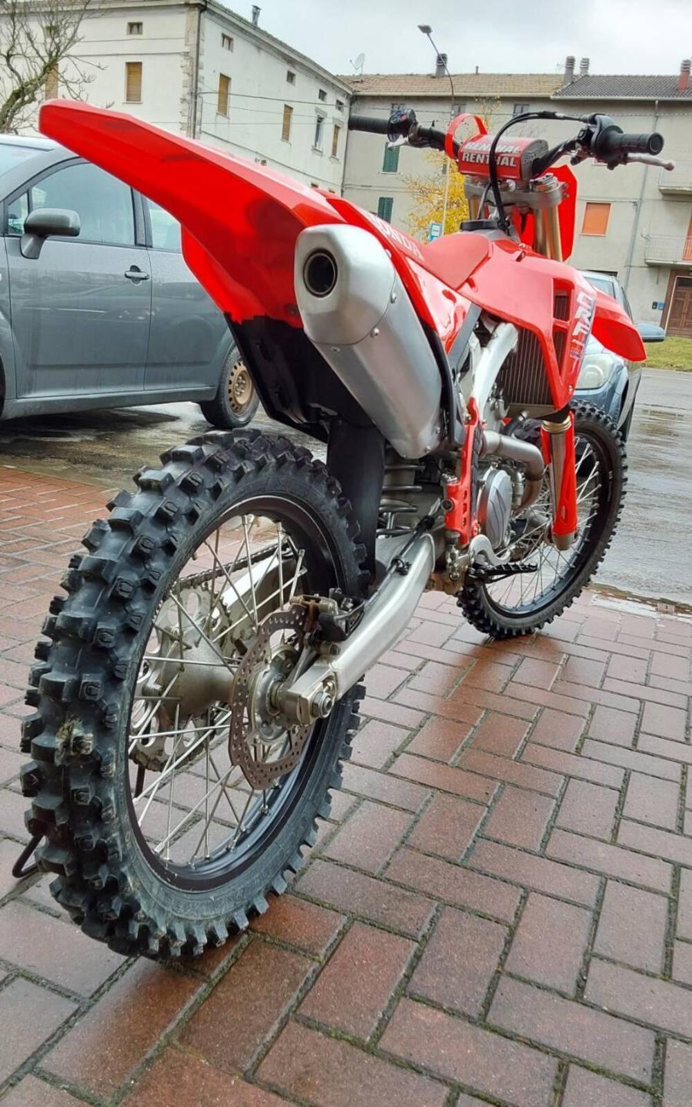Honda CRF 250 R (2025) (2)