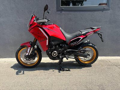 Moto Morini X-Cape 700 Gold Edition (2025) nuova