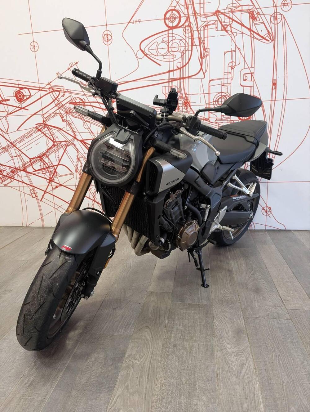 Honda CB 650 R E-Clutch (2024 - 26) (5)