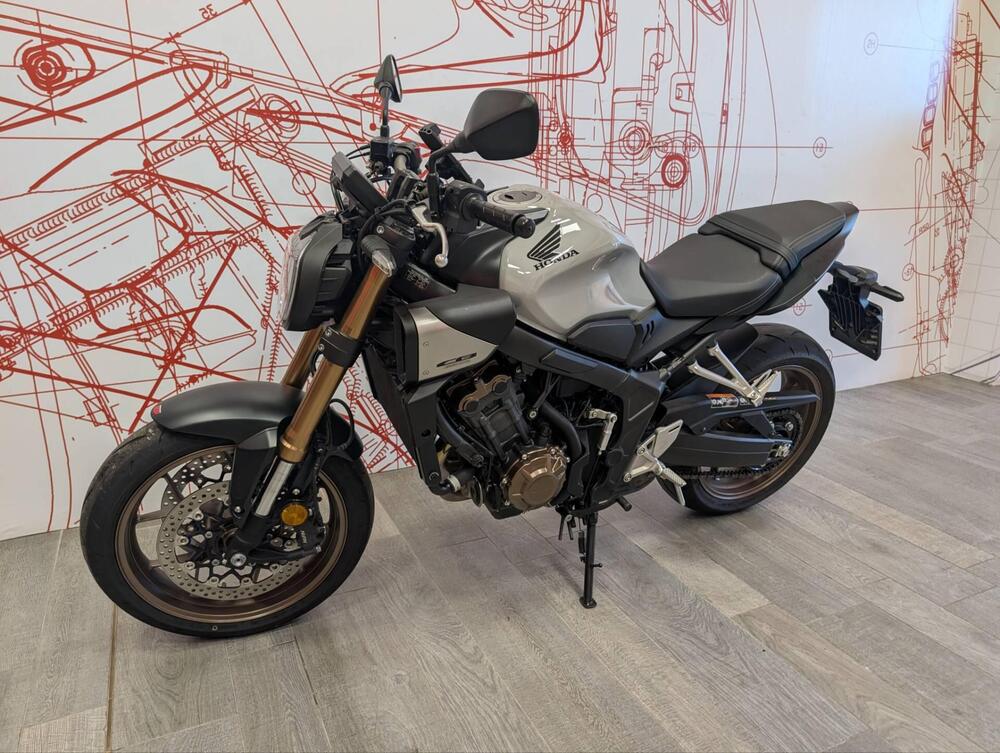 Honda CB 650 R E-Clutch (2024 - 26) (6)