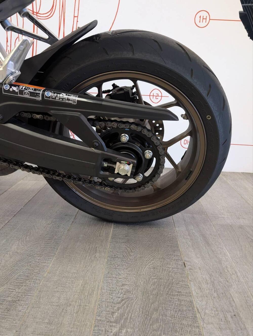 Honda CB 650 R E-Clutch (2024 - 26) (20)