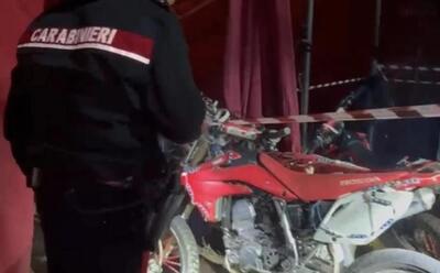 Napoli, scontro tra moto al circo: morto uno stuntman