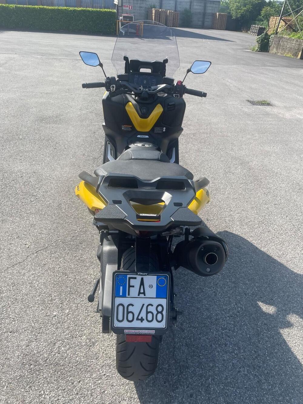 Yamaha T-Max 560 (2022 - 24) (4)