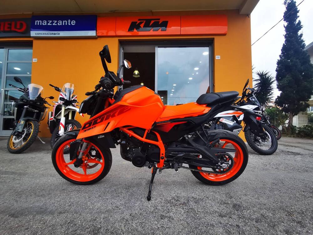 KTM 390 Duke (2024 - 25) (2)
