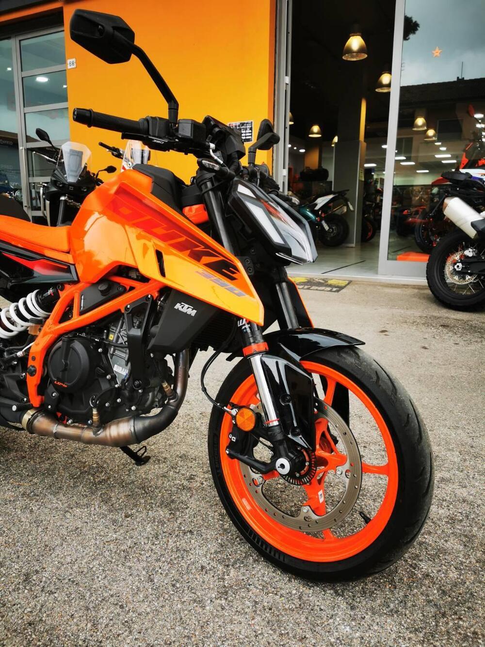 KTM 390 Duke (2024 - 25) (3)