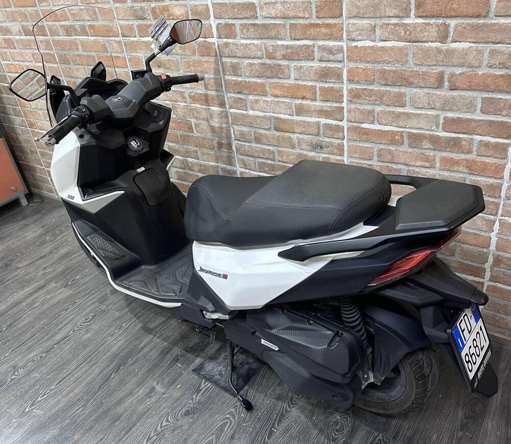 Sym Joyride 300 (2022 - 24) (11)