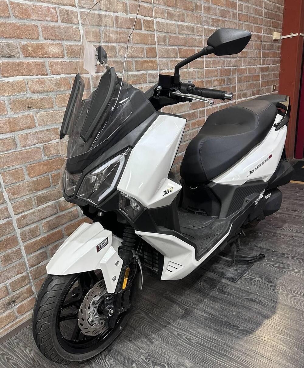 Sym Joyride 300 (2022 - 24) (6)