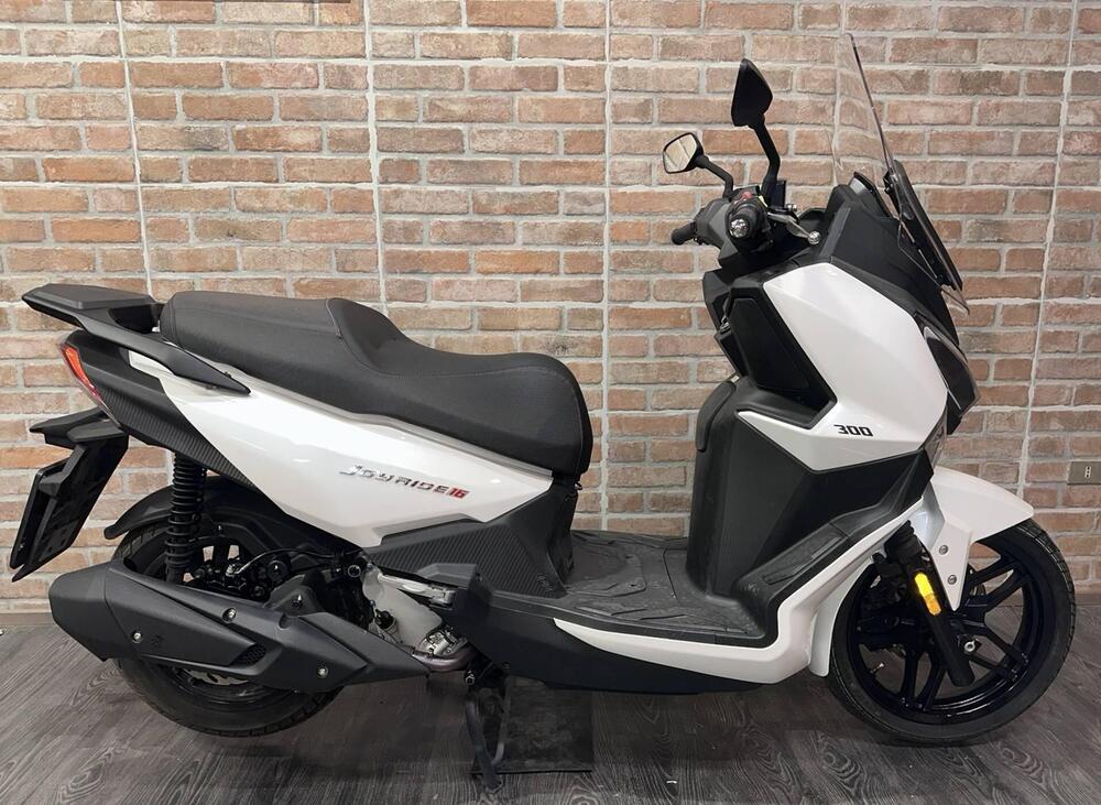 Sym Joyride 300 (2022 - 24) (17)