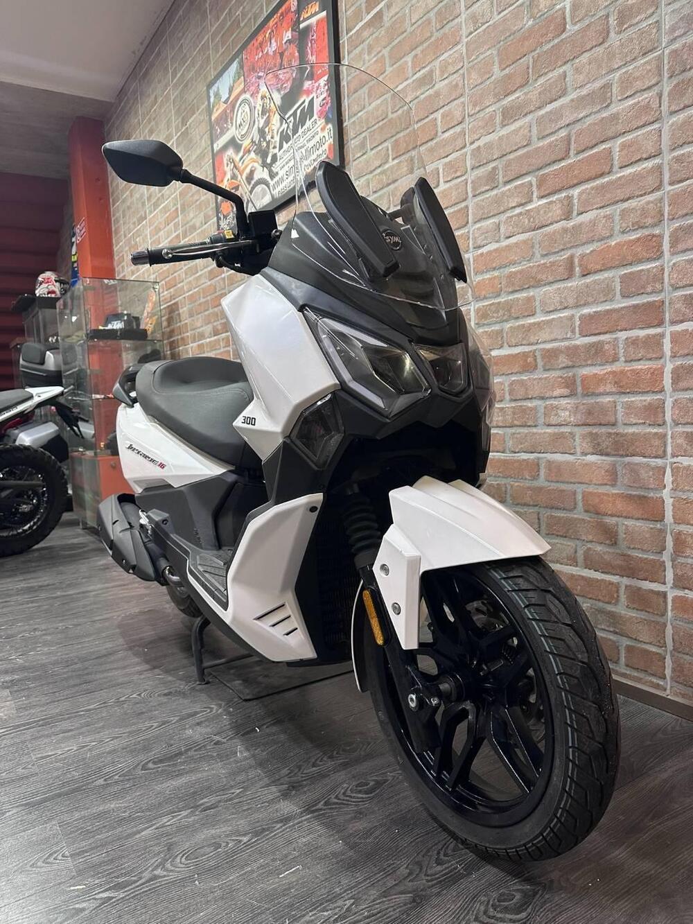 Sym Joyride 300 (2022 - 24) (8)