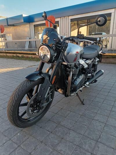 Triumph Speed Twin 900 (2025) usata