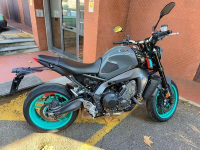 Yamaha MT-09 (2021 - 23) usata
