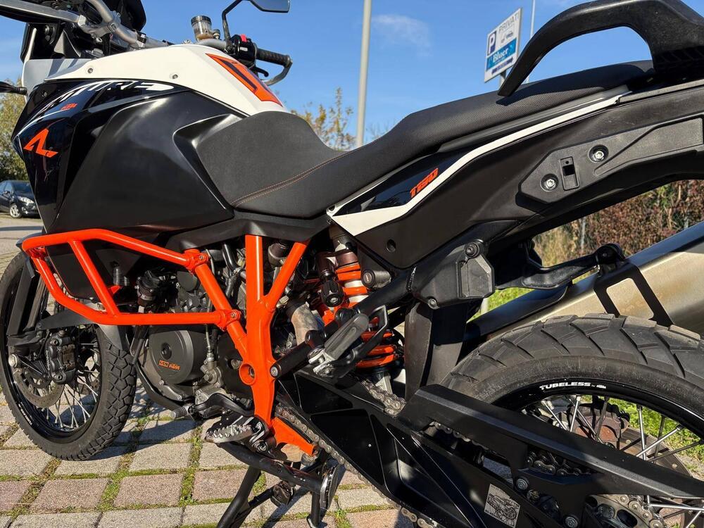 KTM 1190 Adventure R (2013 - 16) (2)