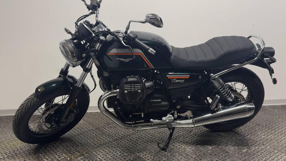 Moto Guzzi V7 Special (2025 - 26) (4)
