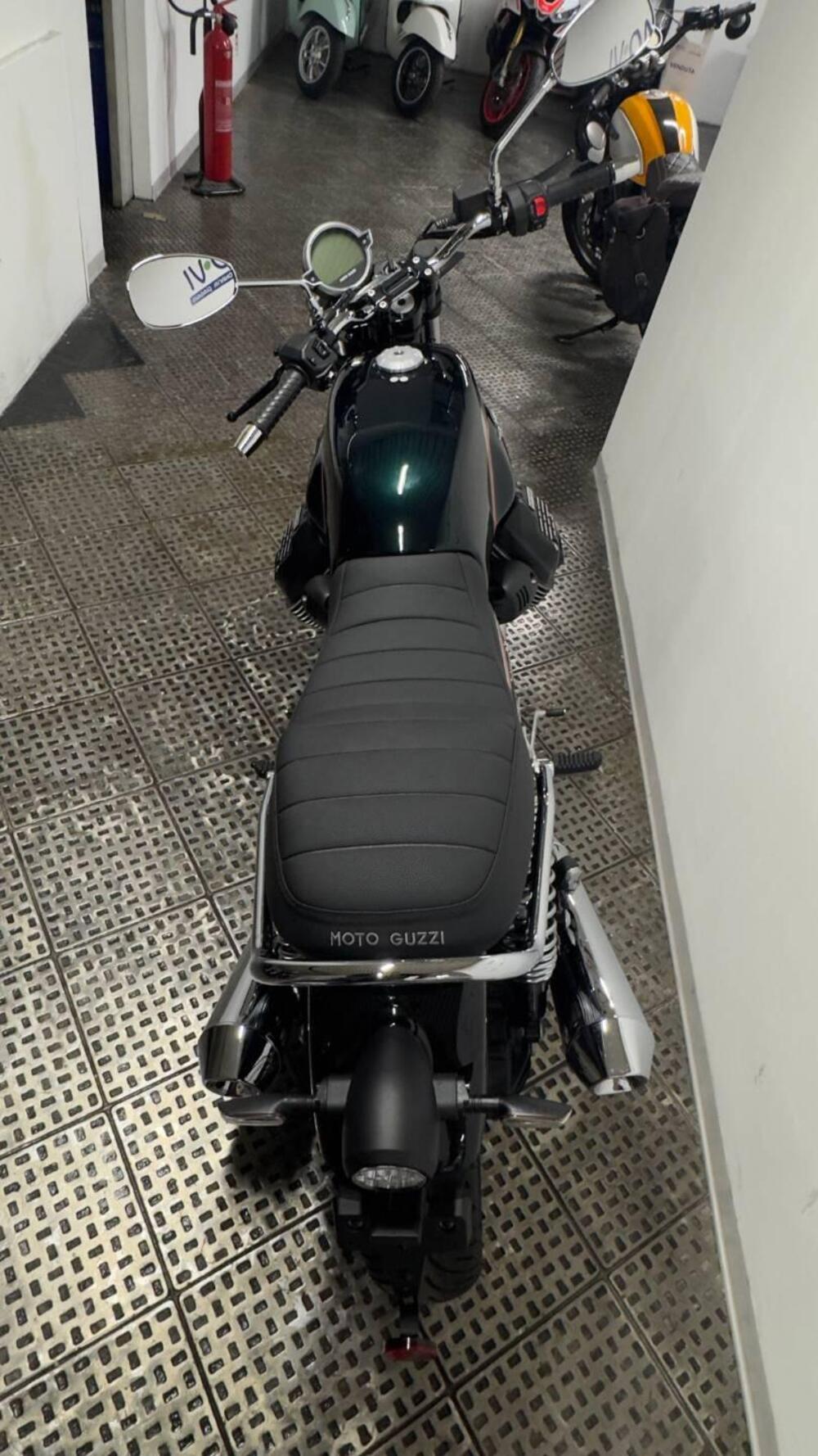 Moto Guzzi V7 Special (2025 - 26) (6)