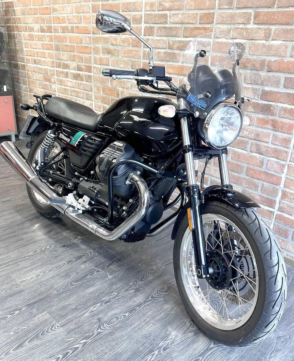 Moto Guzzi V7 III Special (2017 - 20) (8)