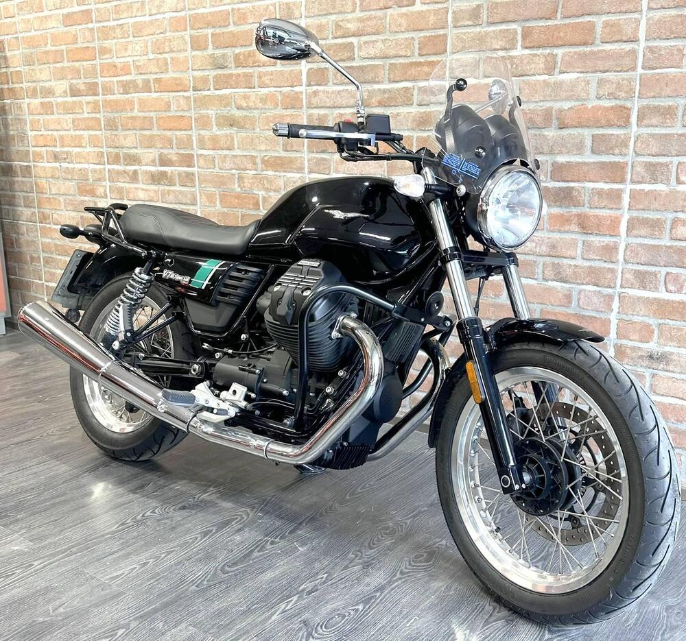 Moto Guzzi V7 III Special (2017 - 20) (9)