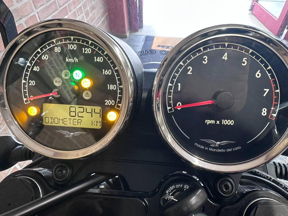 Moto Guzzi V7 III Special (2017 - 20) (20)