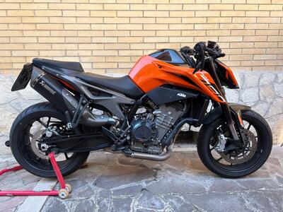 KTM 790 Duke L (2023 - 24) usata
