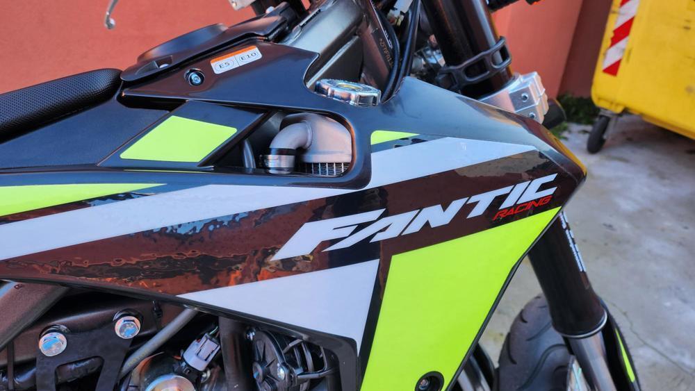 Fantic Motor XMF 125 Motard Performance 4T (2023 - 24) (4)