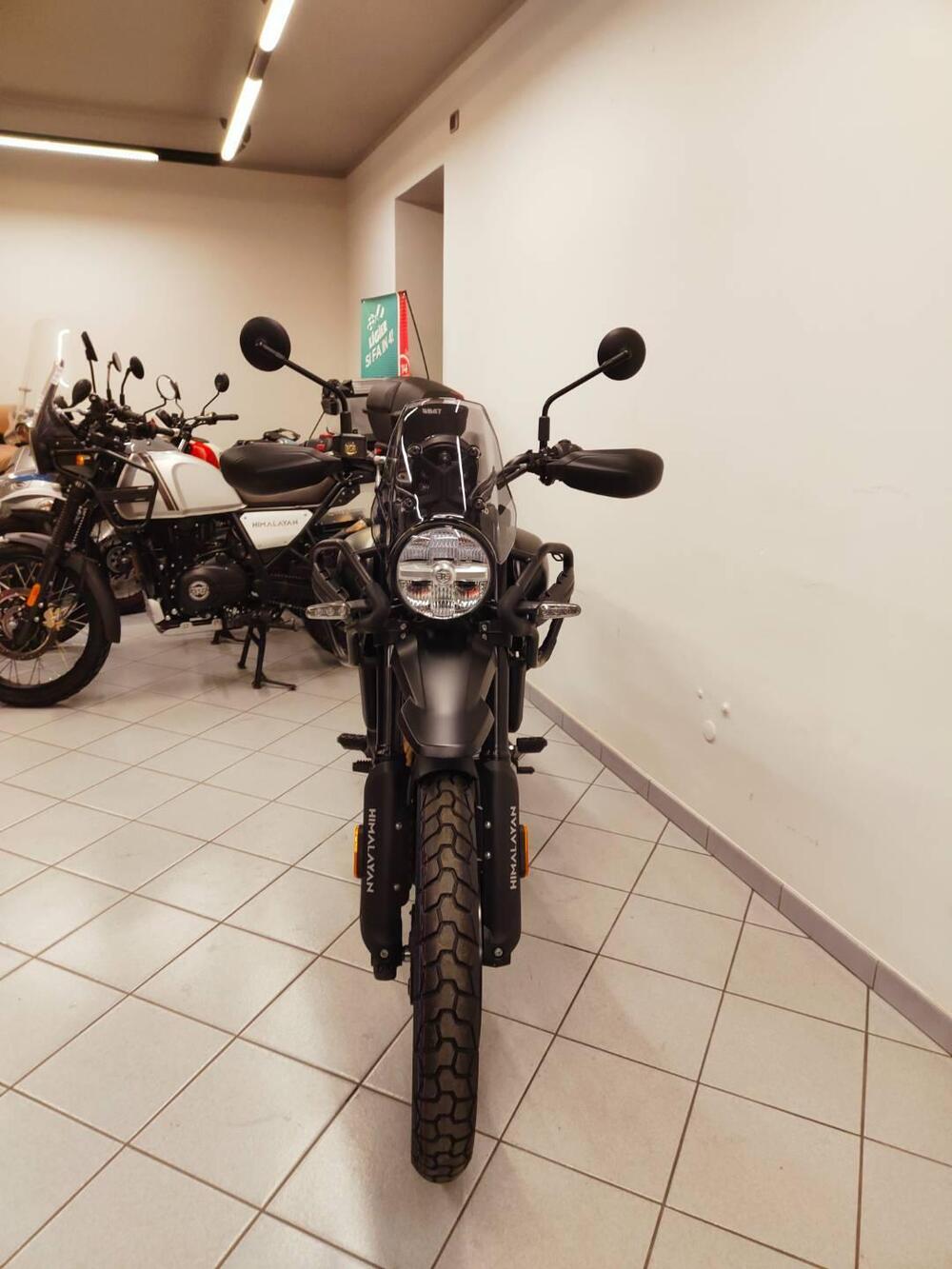 Royal Enfield Himalayan 450 Mana Black (2026) (6)